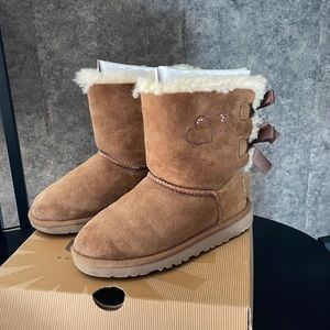 Ugg boots toddler size 13
